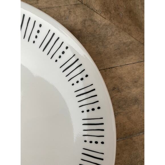 Corelle Metropolitan Lines, dinner plates, set of 2 - Picture 5 of 7